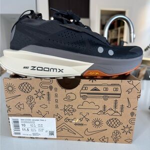 Nike trail hiking shoes